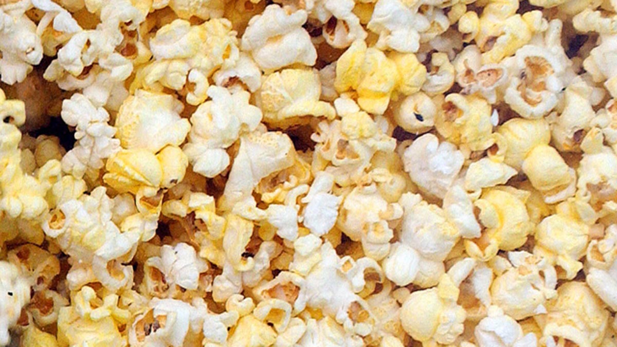 16 National Popcorn Day deals from AMC, Regal, Cinemark and more