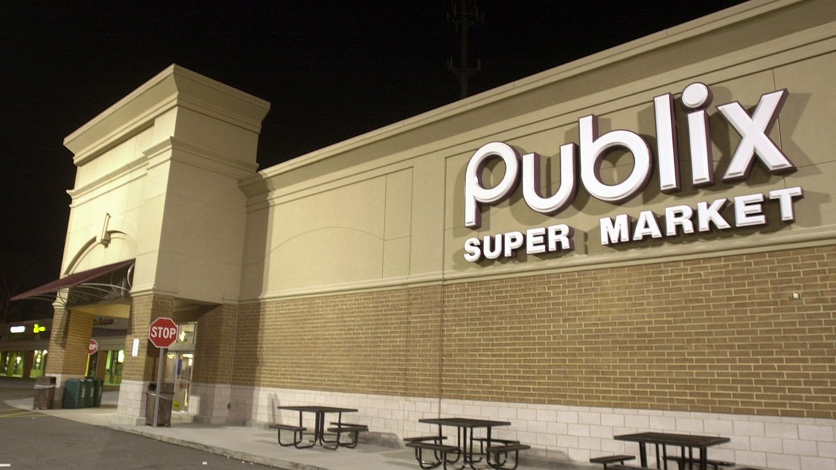 Central Florida Principal Arrested After Allegedly Keying Car in Publix Parking Lot - Vimarsana News