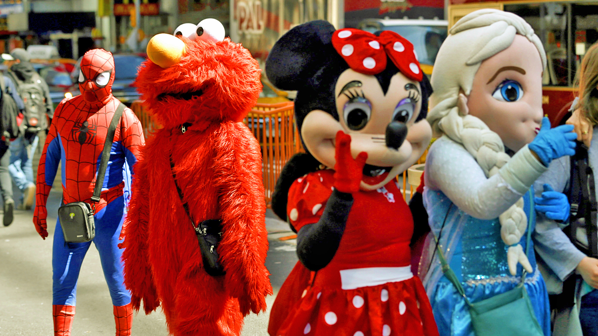 Times Square Elmo Accused Of Groping 14 Year Old Girl On School Trip Nbc 6 South Florida 