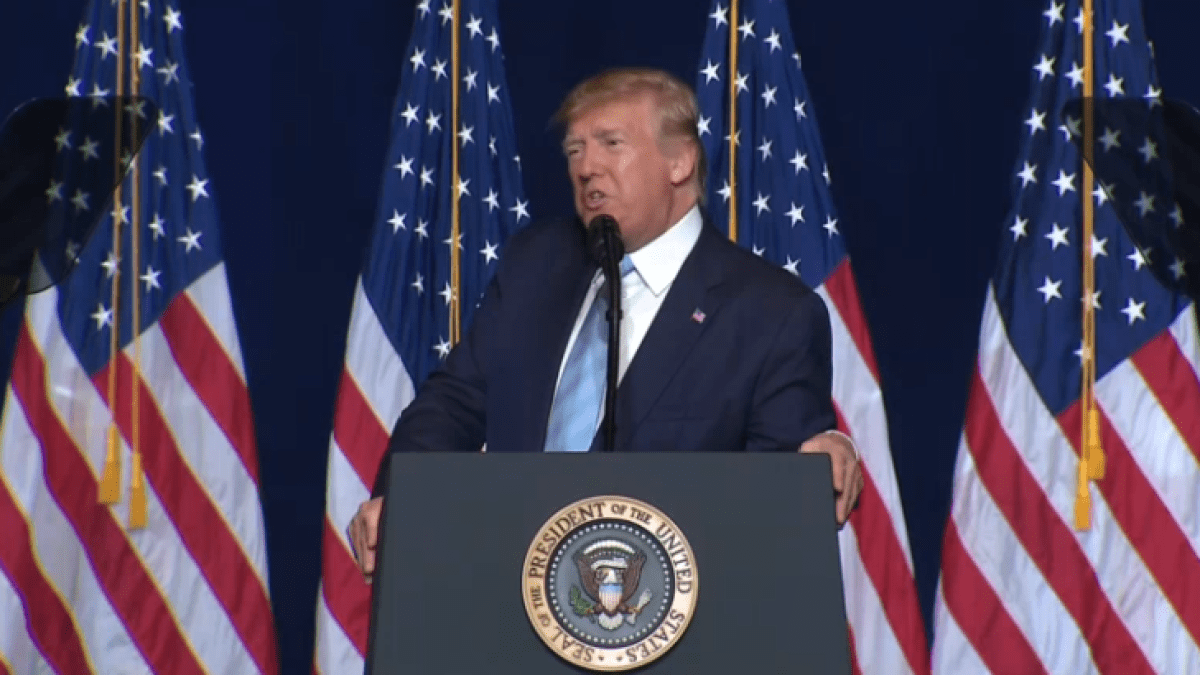 Trump Portrays Himself as Defender of Faith for Evangelicals