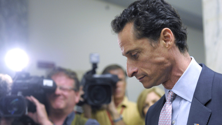 Anthony Weiner Faces Sexting Claim From Girl But He Calls