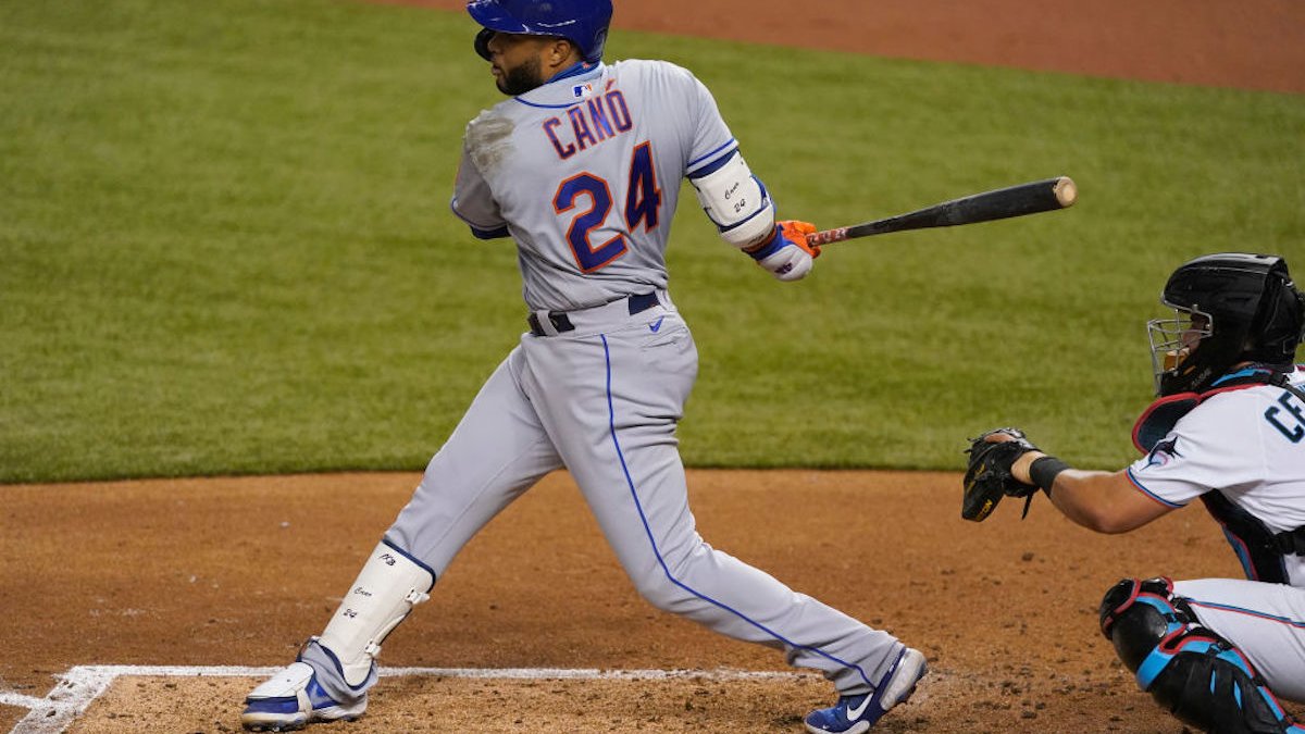 Robinson Cano's Two-Run Homer Gives Mets the Win Against the Marlins - The  New York Times