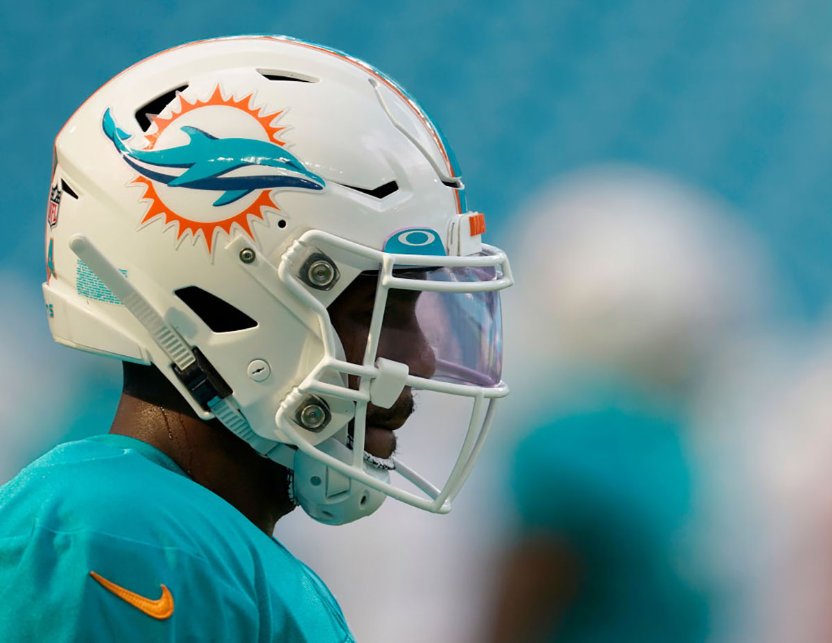 Miami dolphins hot sale helmet 2020