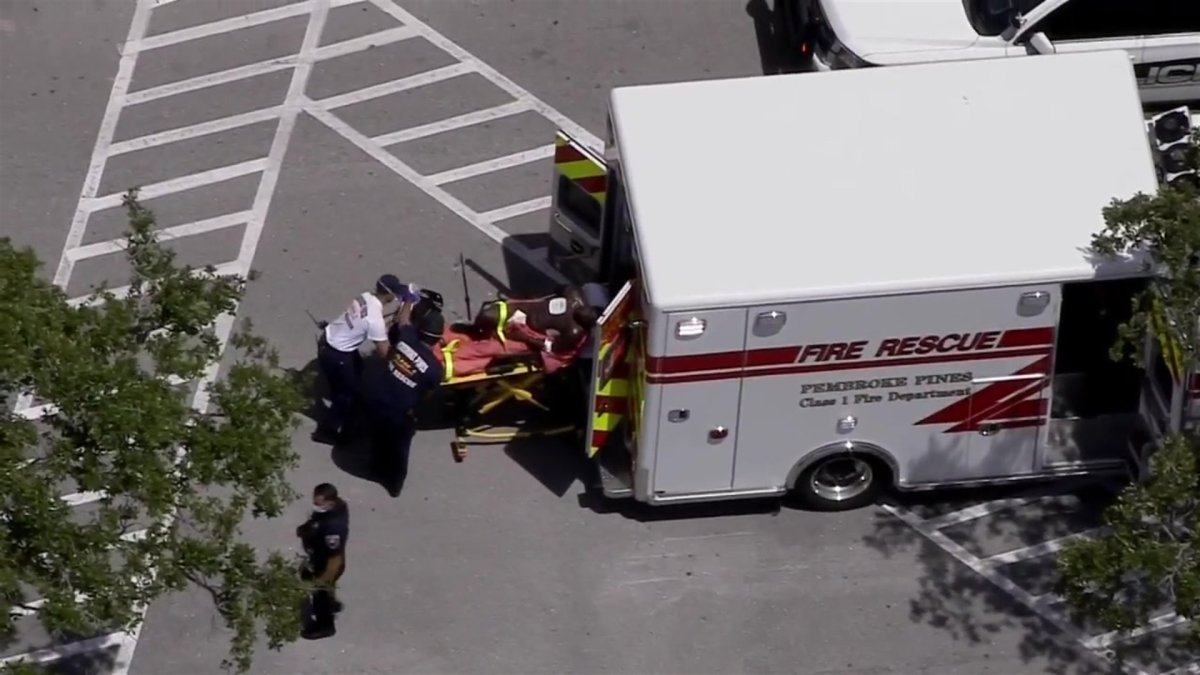 Police Respond to Shooting at Pembroke Lakes Mall in Pembroke Pines ...