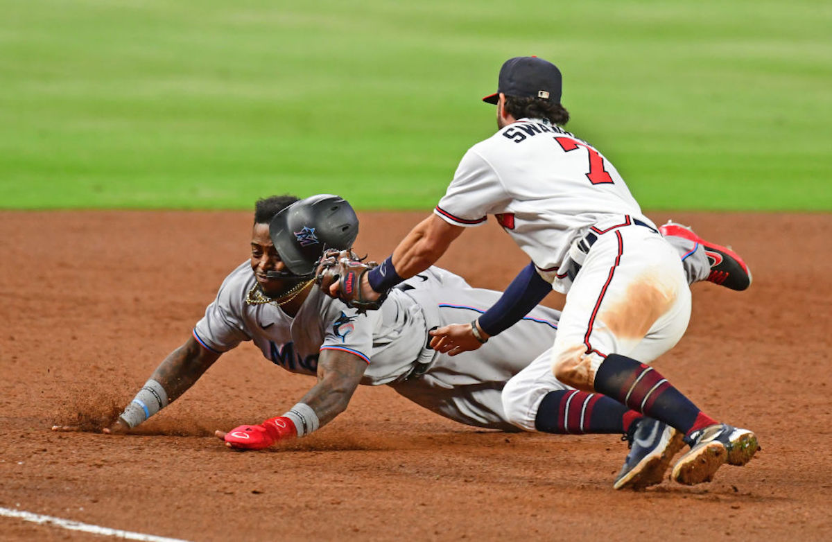 Braves clinch NL East title with win over Marlins