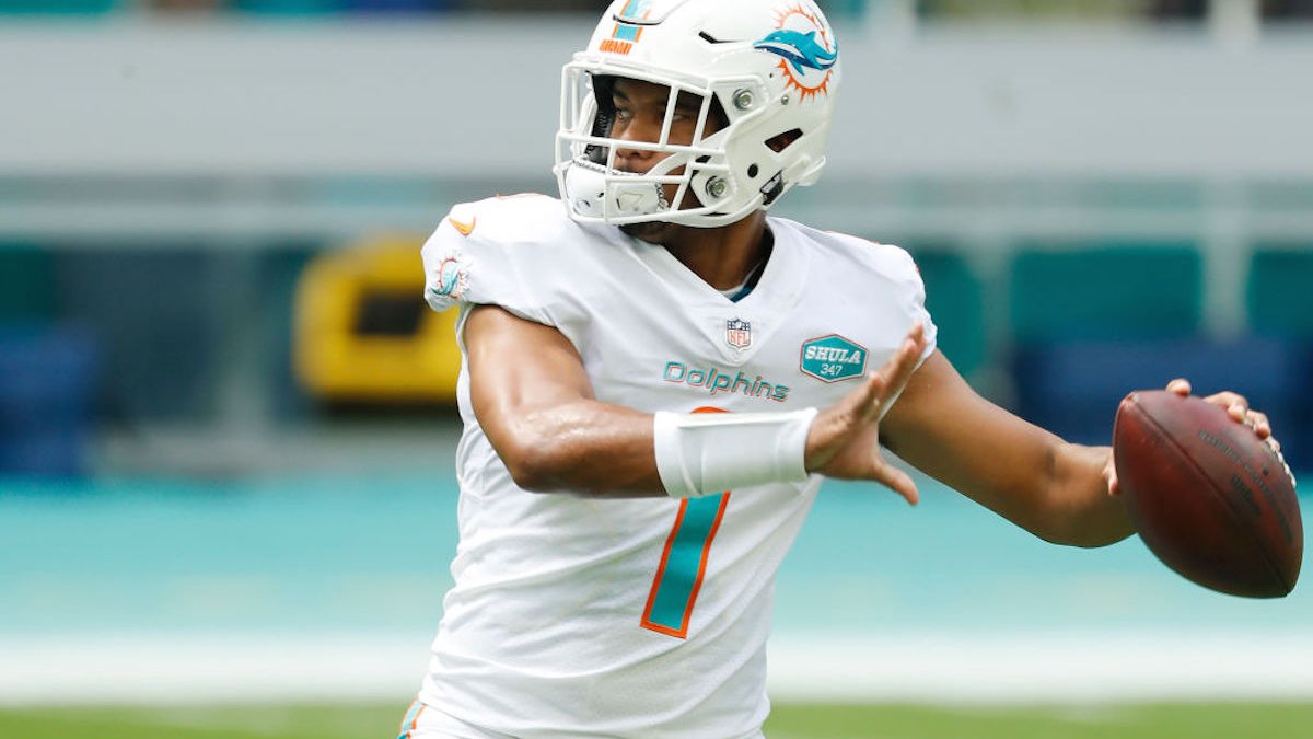 Former Alabama WR clears concussion protocol for Dolphins