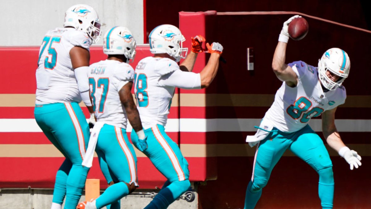 Fitzpatrick's 3 TD passes lead Dolphins past 49ers 43-17 San Francisco 49ers  Miami Dolphins rating AP Jimmy Garoppolo