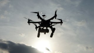 Foto Genérica de un drone volando.