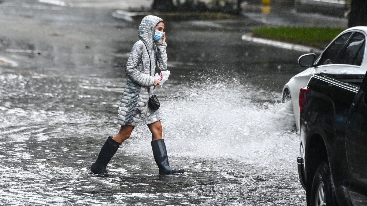 Tropical Storm Eta Brings Heavy Rain, Flooding to South Florida and the ...