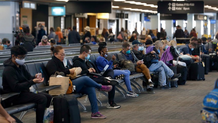 U.S. Hasn't Seen Full Covid Brunt From Thanksgiving as Nation Enters Christmas Season, Fauci Warns
