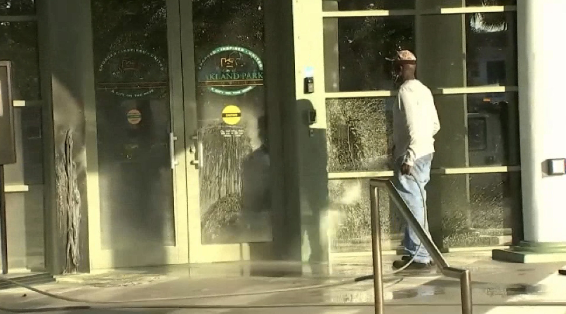 Man Facing Arson Charge in Oakland Park City Hall Fire - Vimarsana News
