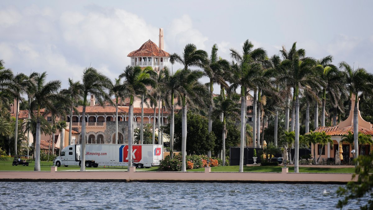 FBI Search at Trump’s MaraLago Home Tied to Classified Docs Taken