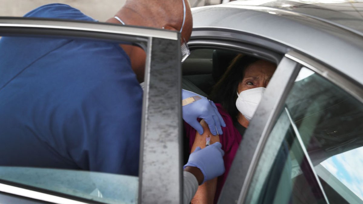 Vaccinations to begin at Marlins Park with 7,000 doses