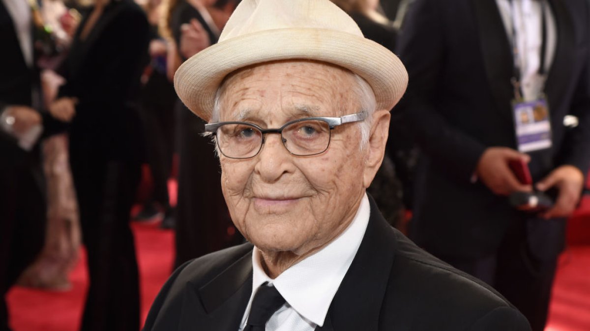 Norman Lear, famous Tv set producer of ‘All in the Family members,&#039 dies at 101
