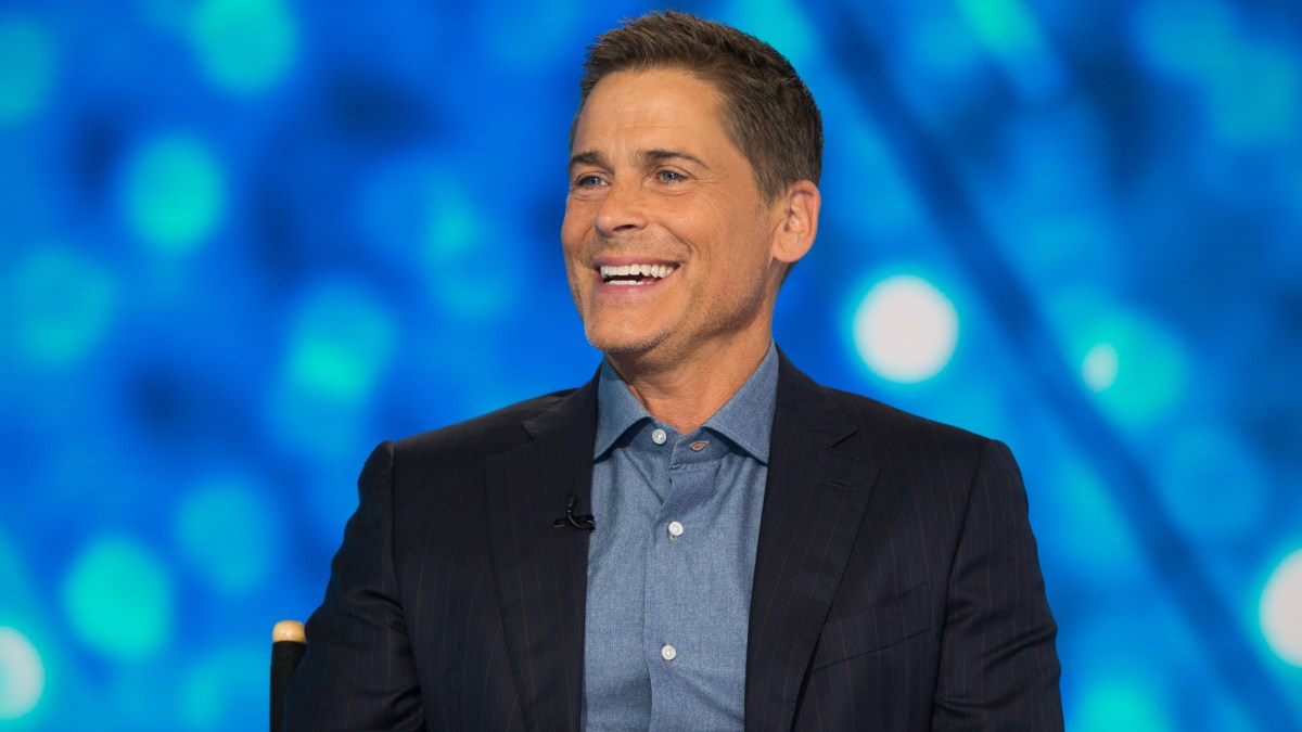 Rob Lowe Addresses Prince Harry Ponytail Rumor He Started I m Gonna 