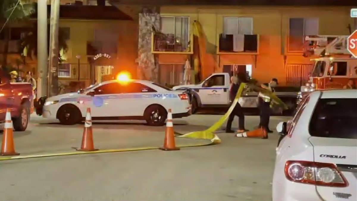 Miami Firefighters Rescue Residents From Fire At Apartment Building ...