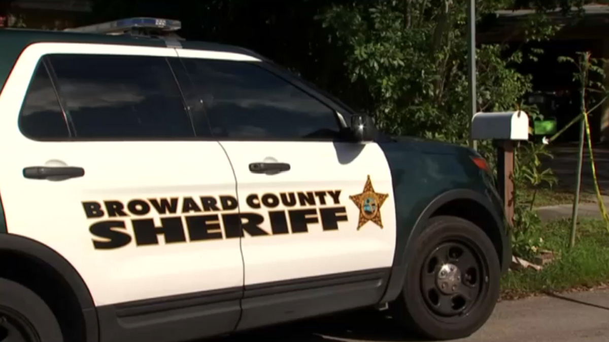 Woman Accused of Trying to Set Broward Sheriff's Deputy's Car on Fire – NBC  6 South Florida