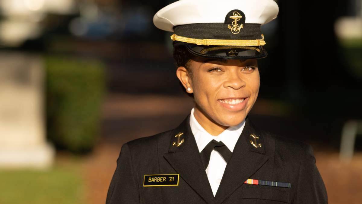 U.S. Naval Academy's First Black Woman Brigade Commander Hopes to 'Open the Door' for Those Behind Her – NBC 6 South Florida - Vimarsana News
