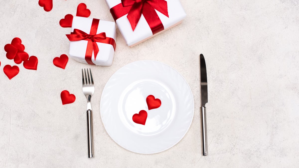 Speed-Dating, Candle Making & Romantic Dinners: Ways to Celebrate Valentine’s Day in South Florida Speed-Dating, Candle Making & Romantic Dinners: Ways to Celebrate Valentine’s Day in South Florida