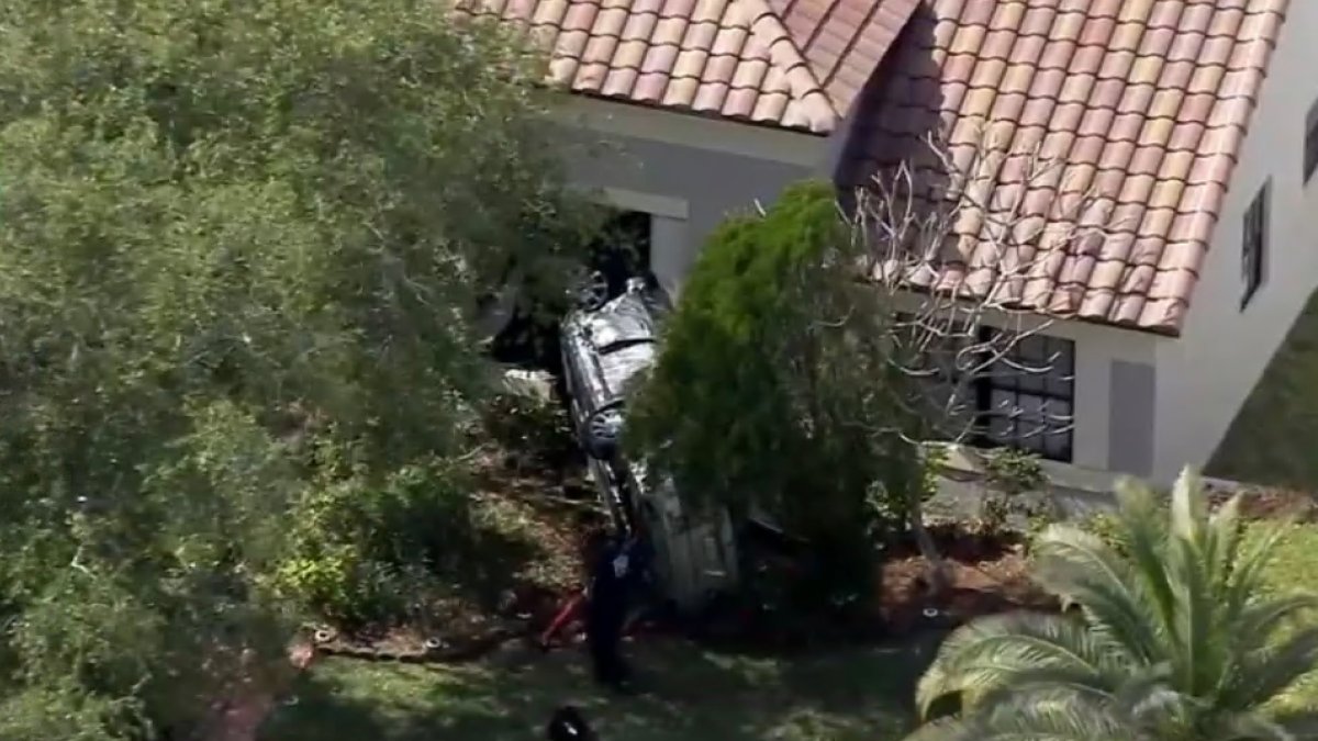 Police Investigating After Car Crashes Into Home in Davie – NBC 6 South ...