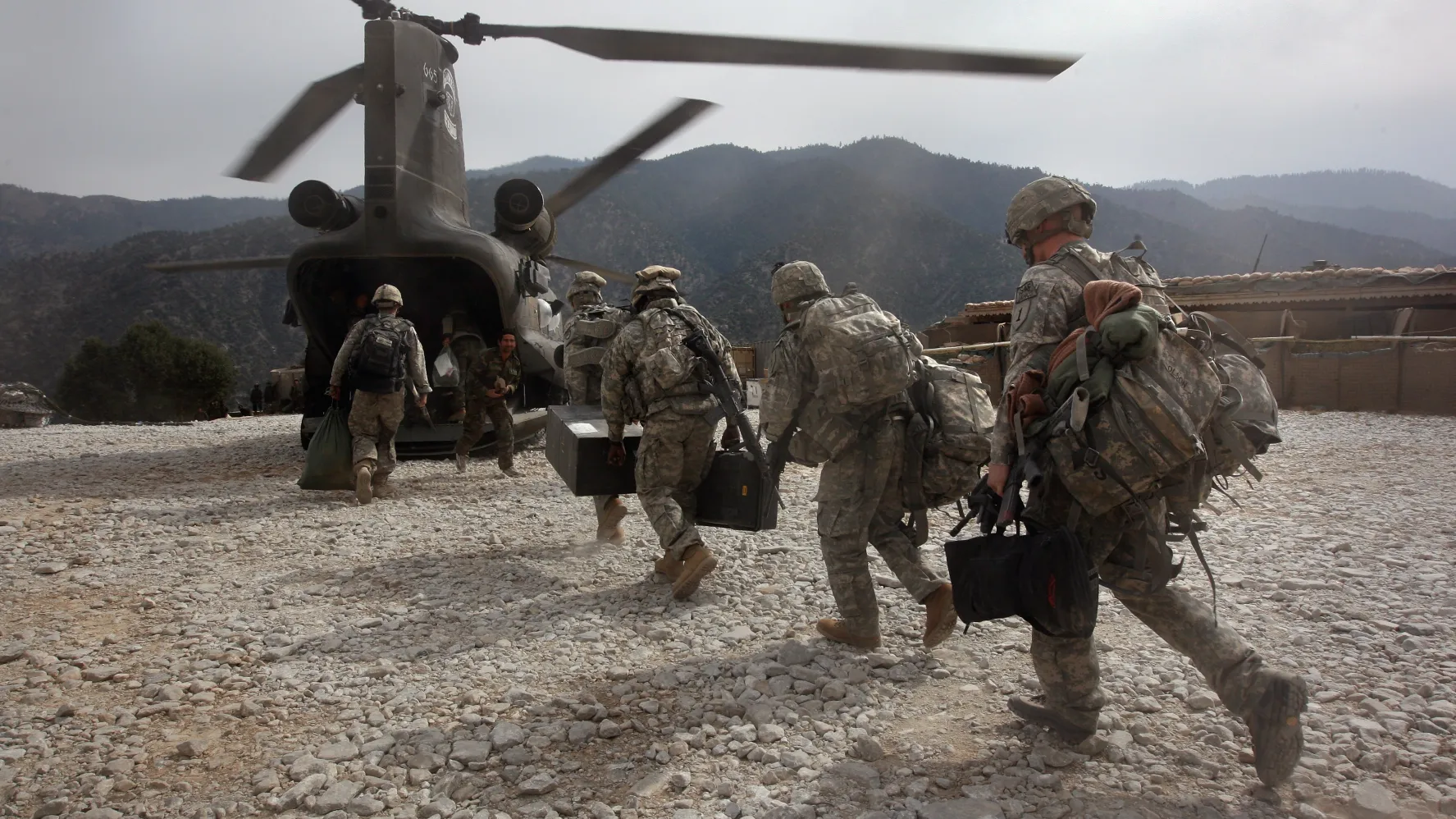 US troops withdraw from Afghanistan as part of a Peace 