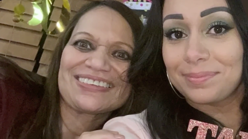 Mother-Daughter Diagnosed With Same Breast Cancer Just Months Apart