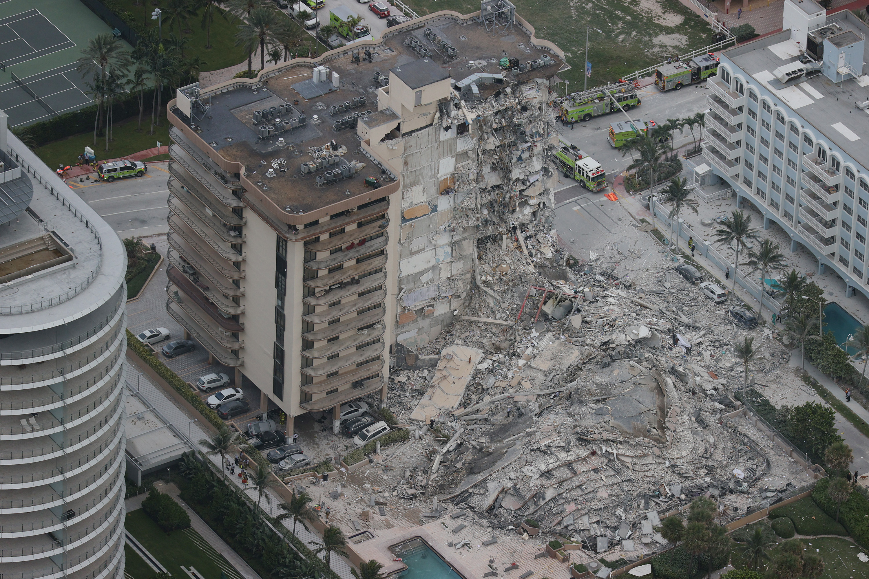 Pictures Show Aftermath of Miami Beach Condo Building Collapse NBC 6