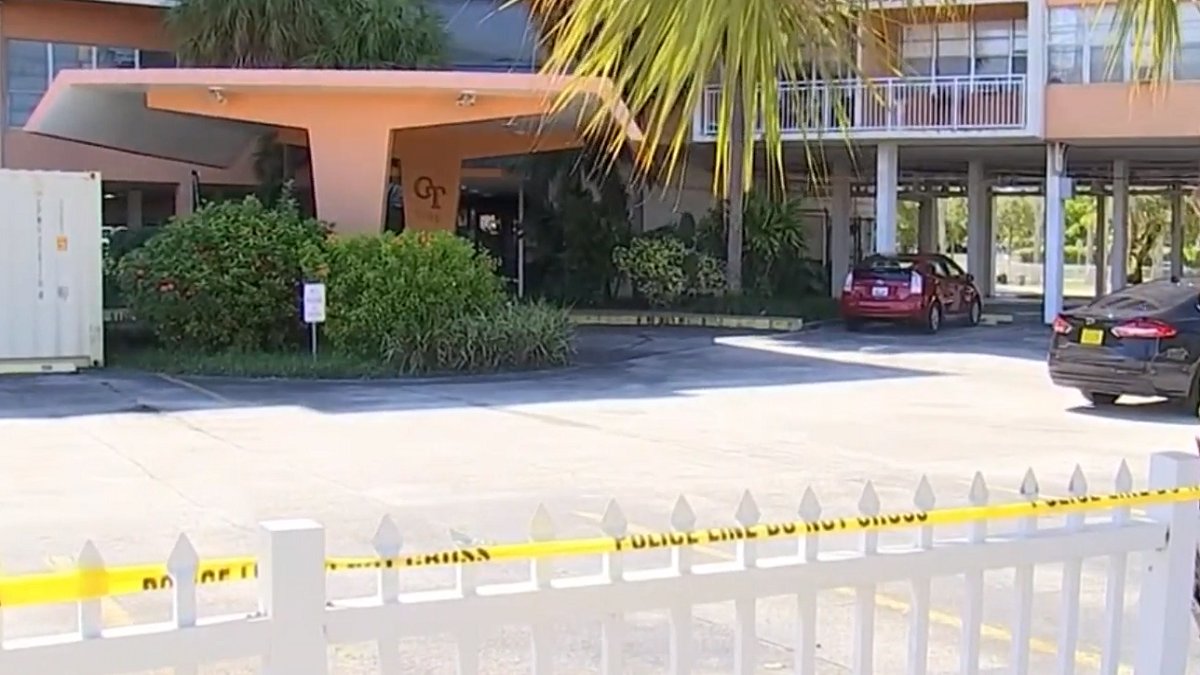 Residents Evacuated From North Miami Beach Condo Can Retrieve Essential