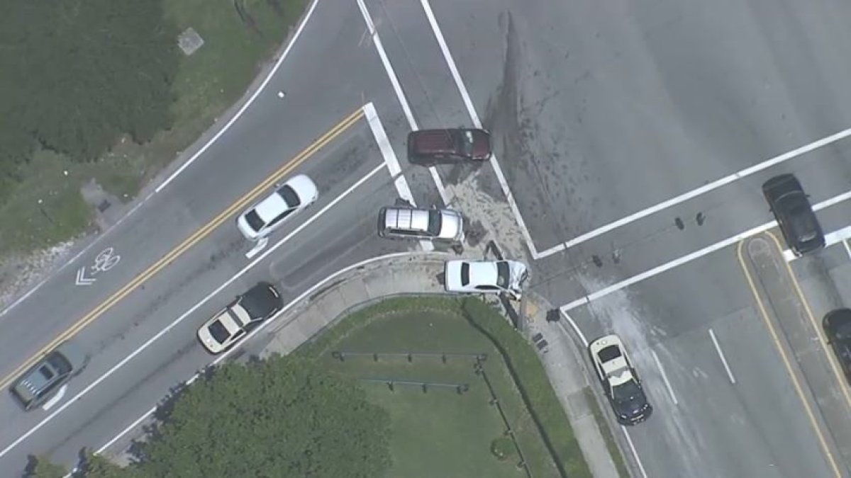 2 Adults, 4 Children Injured in NE Miami-Dade Car Crash – NBC 6 South ...