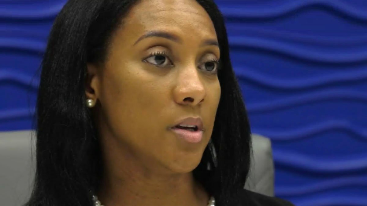 High-Ranking Black Female Miami Cop Filing Suit Claiming She Was Unfairly Demoted - Vimarsana News