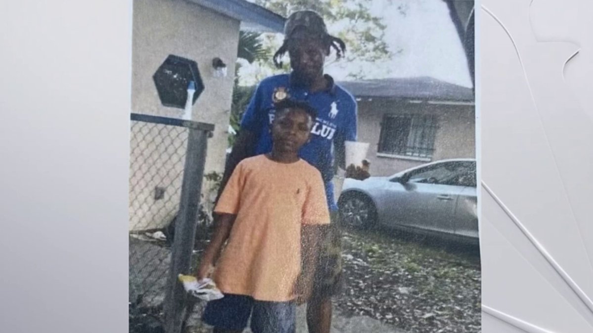 Father And Young Son Shot In Car In Liberty City Miami Police Nbc 6