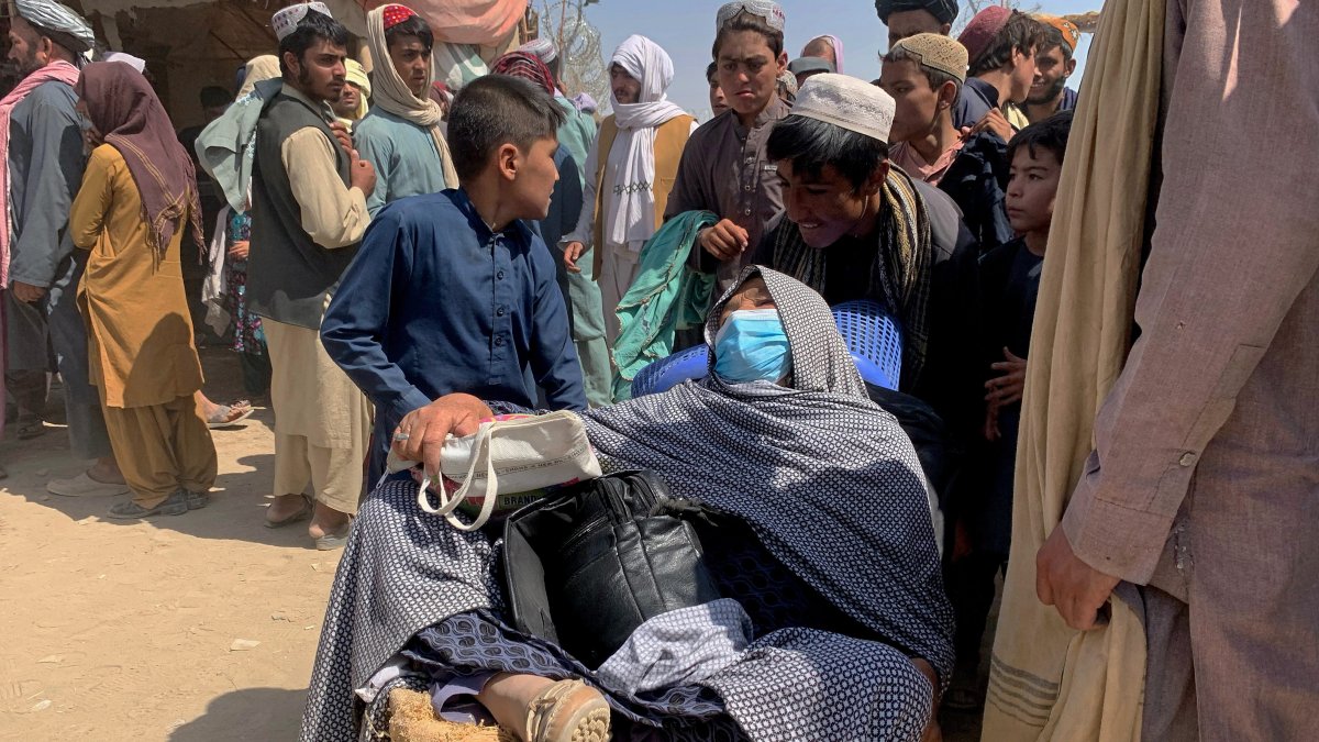 How to Help Afghan Refugees Where to Donate and Volunteer NBC 6 South Florida