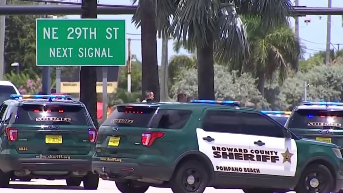 Man Kicks Off Car Chase After Pointing Gun at Woman, Kids: BSO – NBC 6 ...
