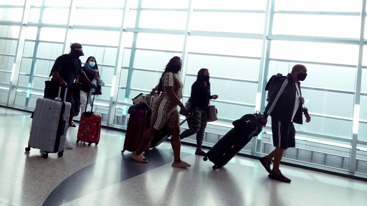 Thanksgiving Air Travel Near Record High at MIA NBC 6 South Florida