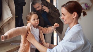 A Paid Family Leave Policy Could Be Coming to the U.S. Here’s What It Would Look Like
