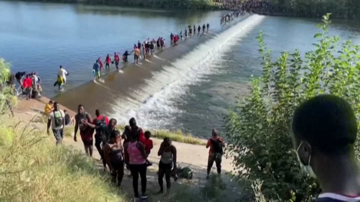 WATCH: Migrants Wade Through Rio Grande Back Into Mexico – NBC 6 South ...