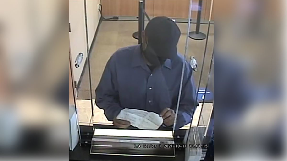 FBI Searching for Man Caught on Camera Robbing Hialeah Bank – NBC 6 ...