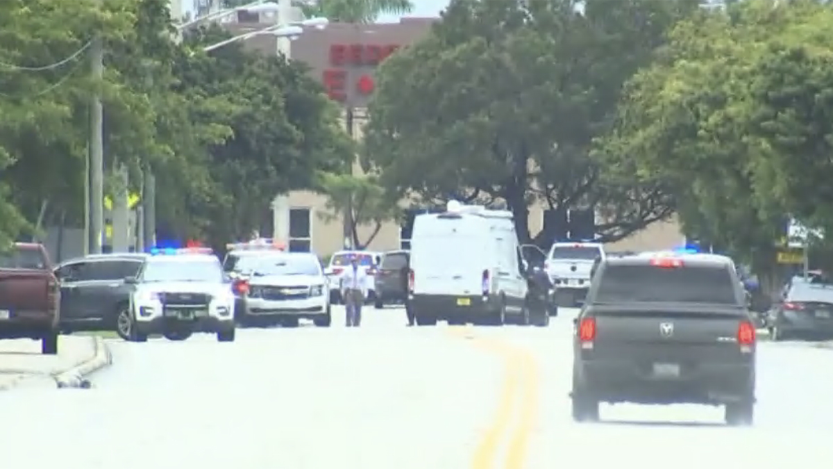 2 Police Officers Shot Suspect Killed In Doral Shooting Officials Nbc 6 South Florida