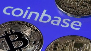 Coinbase, the popular cryptocurrency exchange platform, released a 30-second ad during the Super Bowl that exclusively featured a QR code.