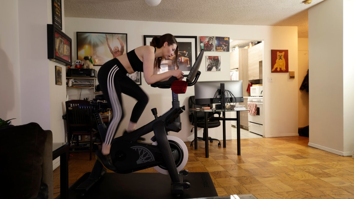 Peloton Or the Gym? More People Are Choosing Both. What That Means for the Fitness Industry - Vimarsana News