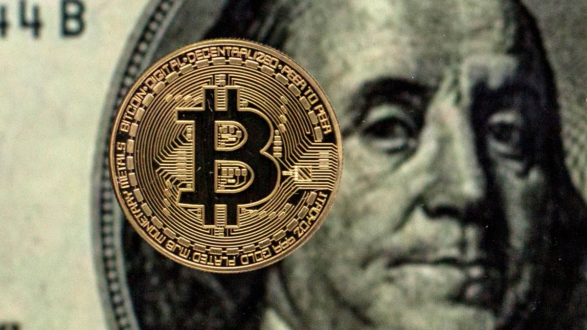 The First Bitcoin-Linked ETF Is Set to Debut and 6 Other Key Things That Happened in Crypto This Past Week - Vimarsana News