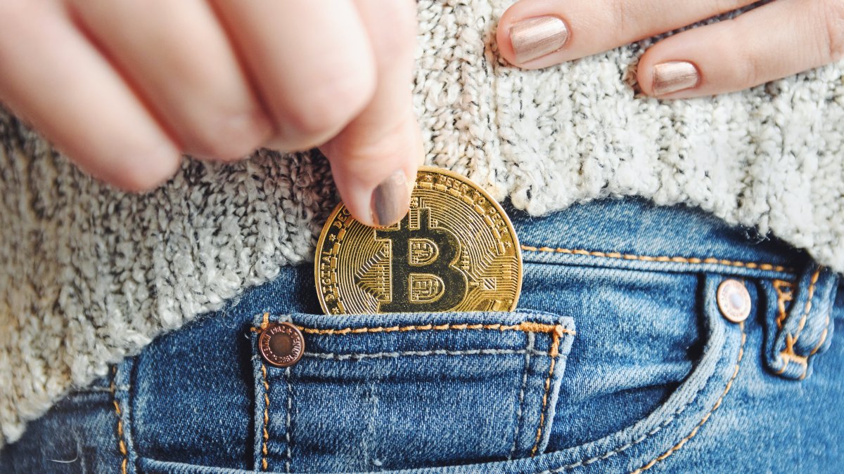 Bitcoin Briefly Falls Below $40,000 and 5 Other Crypto Updates You Should Know - Vimarsana News
