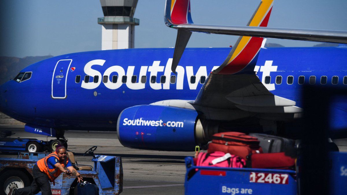 Southwest: We Won't Put Unvaccinated Workers on Unpaid Leave – NBC 6 South Florida - Vimarsana News