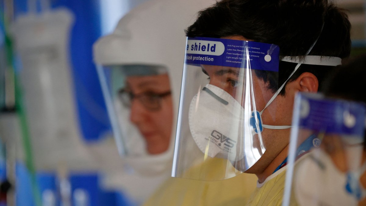 'The UK Really Is in Trouble': Doctors Warn of a Dire Covid Crisis as Officials Reject Restrictions – NBC 6 South Florida - Vimarsana News