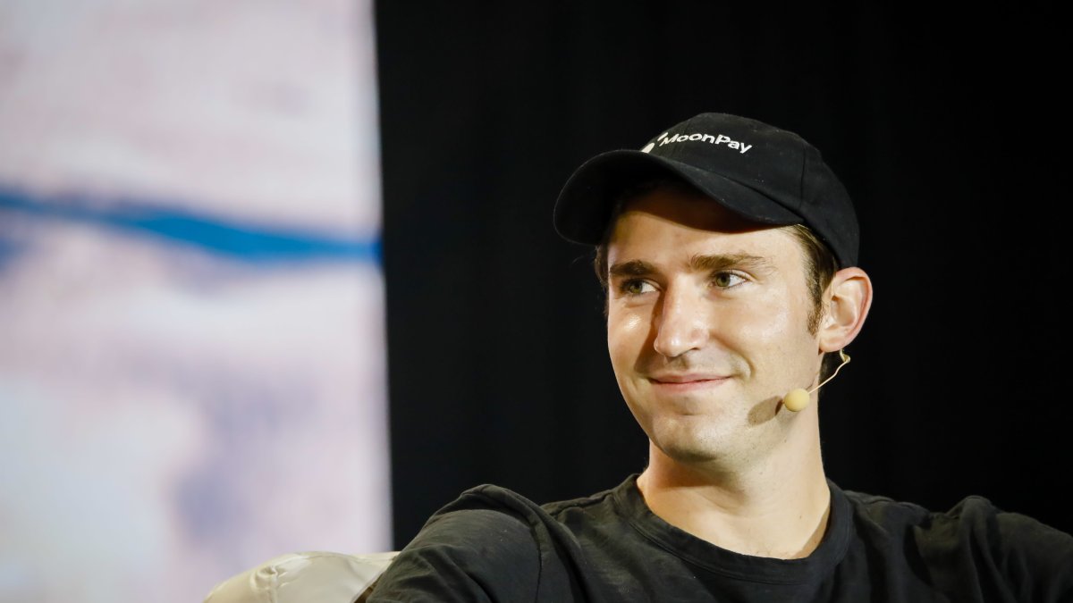 Justin Bieber, Gwyneth Paltrow and Ashton Kutcher Are Among Dozens of Celebrity Investors Piling Into Crypto Startup MoonPay - Vimarsana News