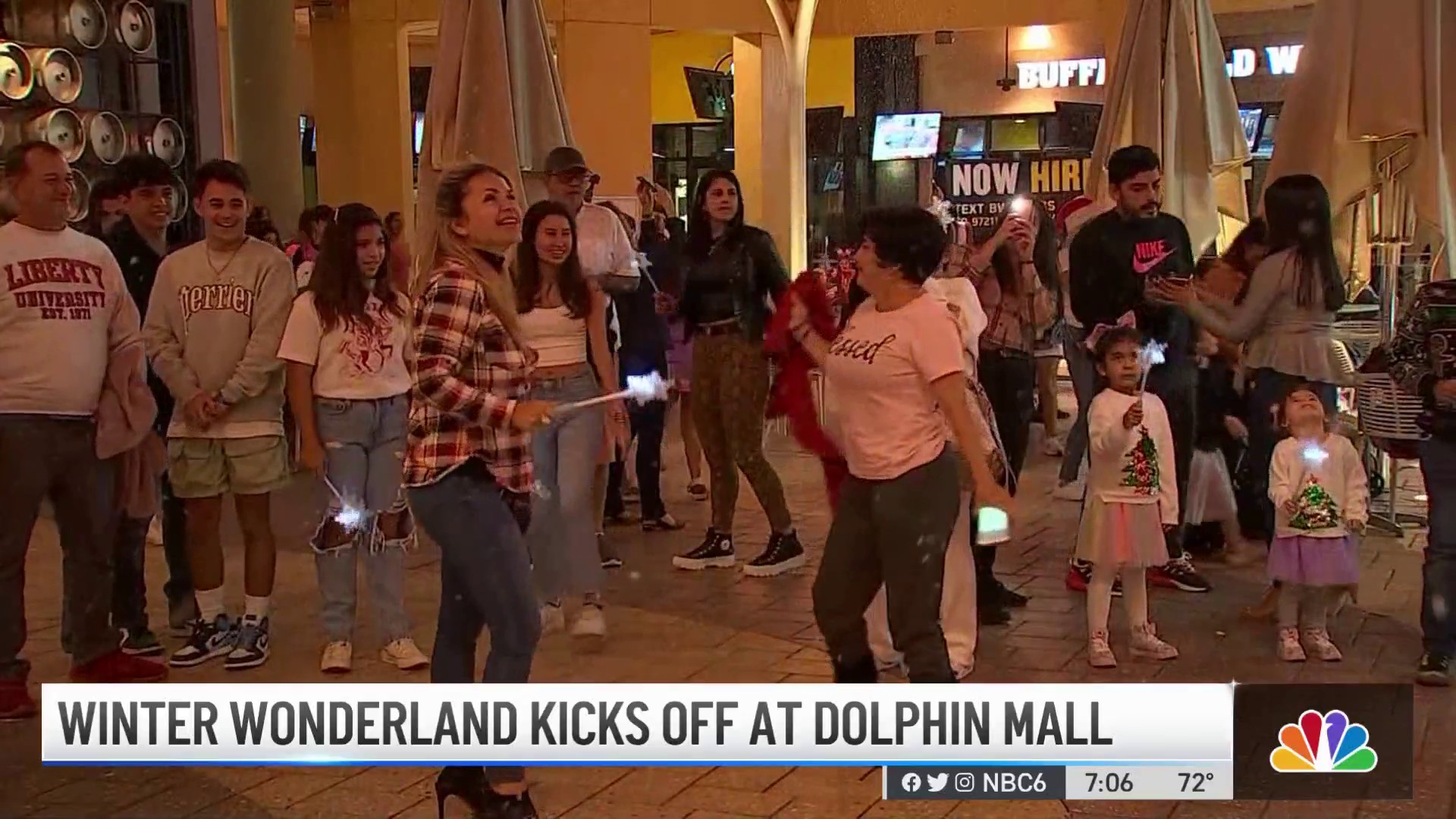 Dolphin Mall, Media