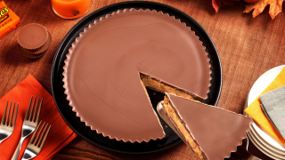 The new Reese's Thanksgiving Pie