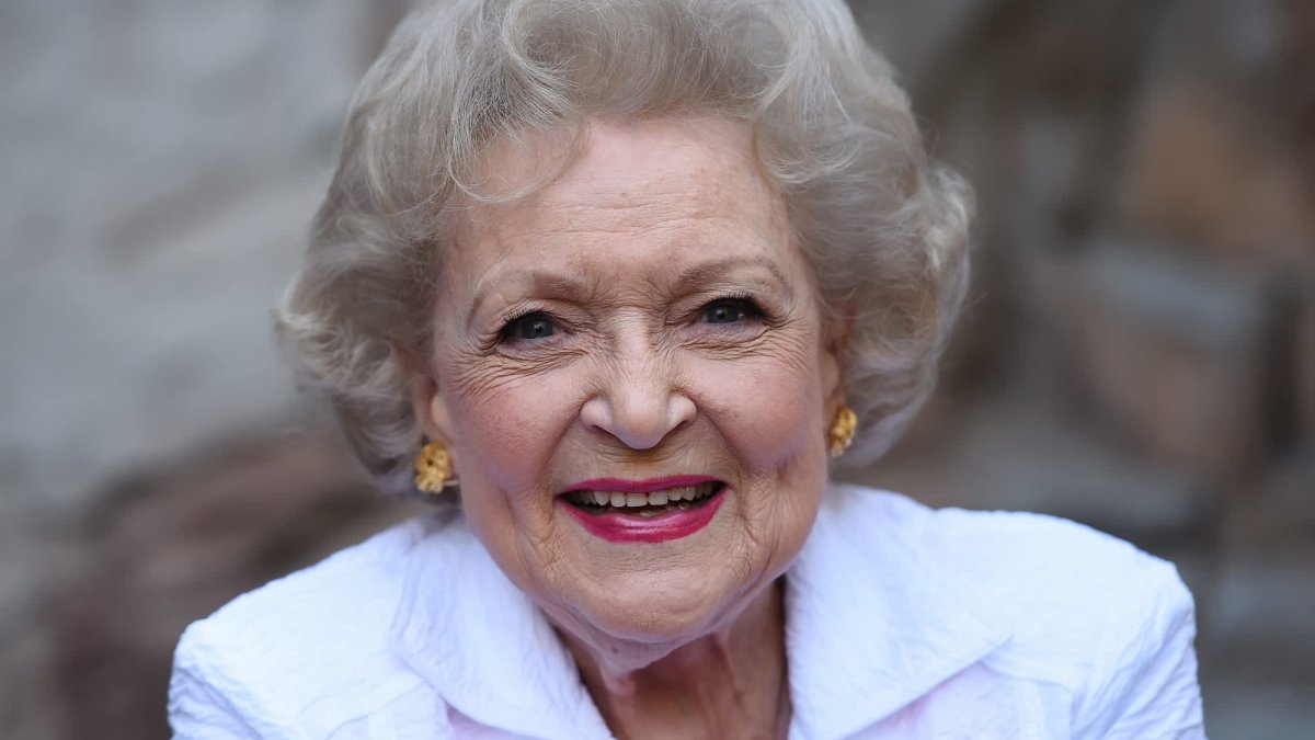 Betty White: 'You Don't Give Up' and 4 Other Pieces of Sage Advice From the Beloved Star – NBC 6 South Florida - Vimarsana News