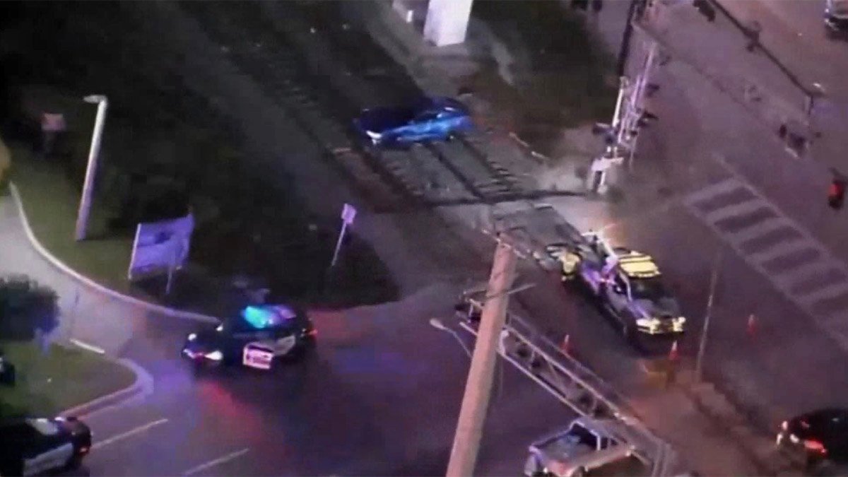 No Injuries After Collision Between Train and Car in Pompano Beach - Vimarsana News