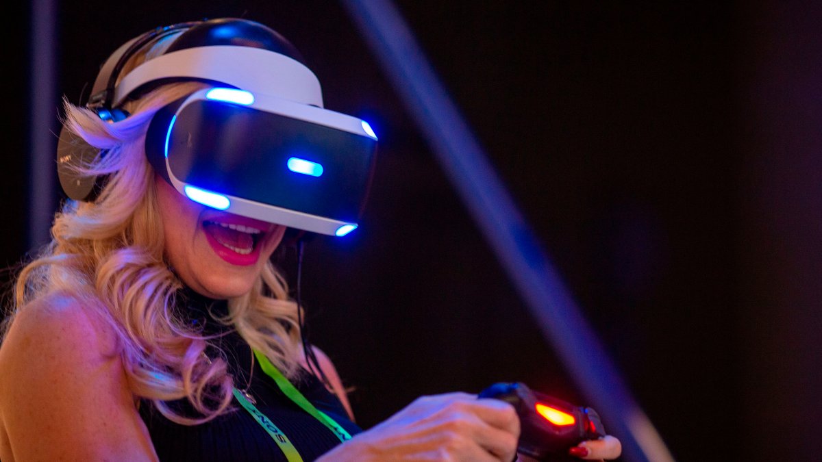 Sony Teases New VR Headset for Its PlayStation 5 Console - Vimarsana News